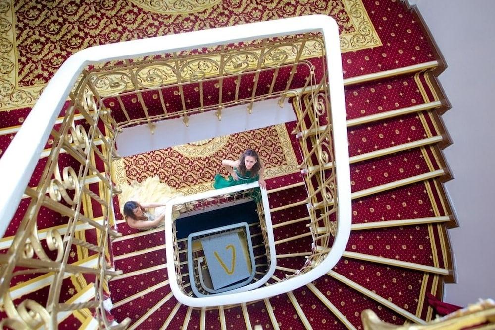 โรงแรมวาลิเด อิสตันบูล ภายนอก รูปภาพ
